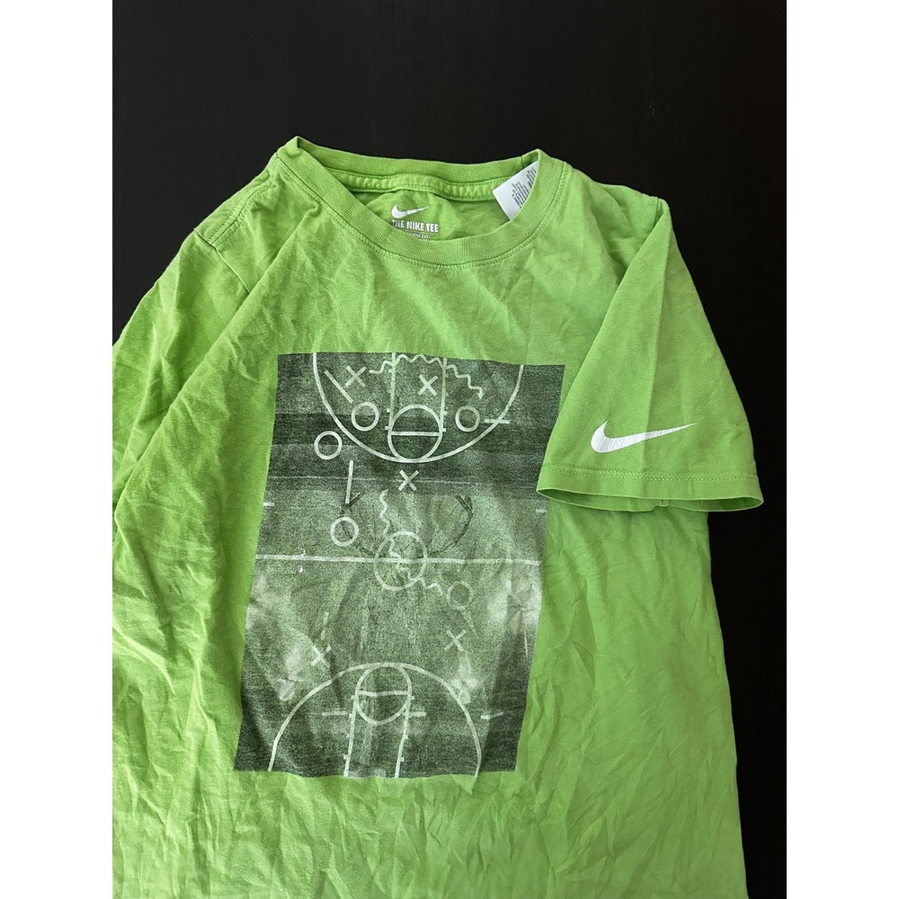 Nike Boys Lime Green Basketball Court Graphic Athletic Cut T-Shirt Size Medium‎